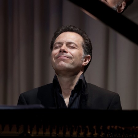 Dominic Alldis solo pianist