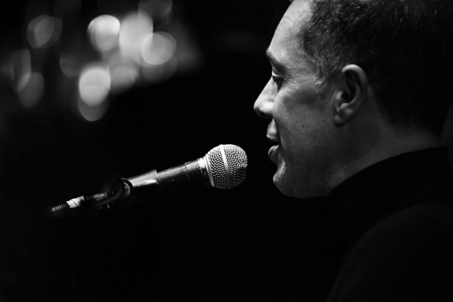 Dominic Alldis jazz singer